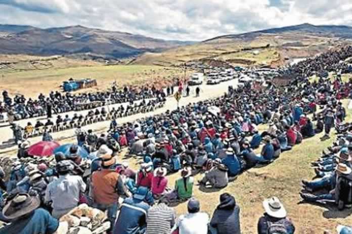 1SD-PROTESTA CAMPESINOS SIERRAS RUTA POLICIAS