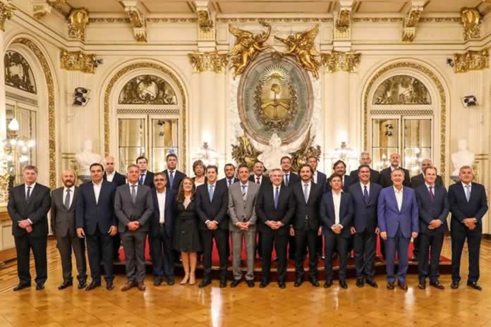 36P-DEUDA EXTERNA LOS GOBERNADORES RESPALDAN LAS NEGOCIACIONES