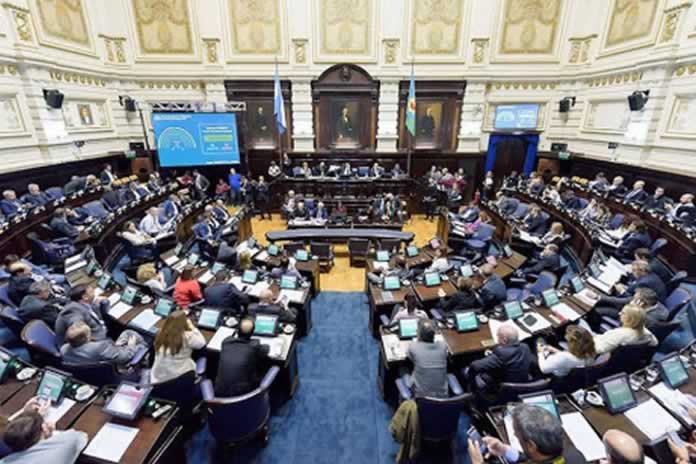 43P-VINIERON POR TODO, EL GOBIERNO ASUME FACULTADES DEL CONGRES