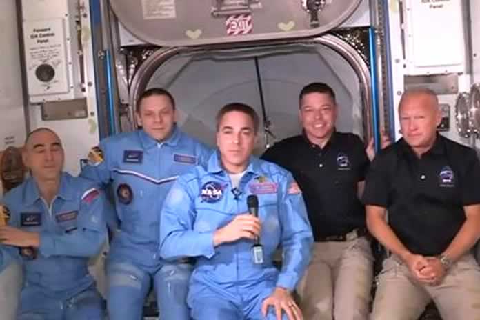 47CC-CREW DRAGON DE SPACE X SE ACOPLO CON LA ESTACION ESPACIAL INTERNACIONAL