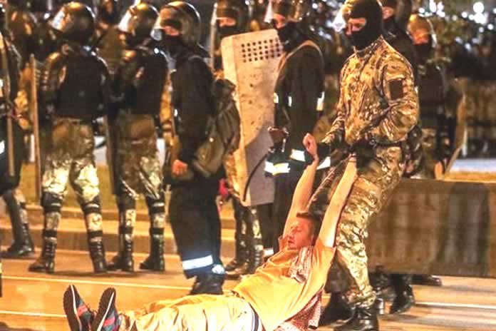 153IN-La reelección de Lukashenko provocó violentos disturbios en la capital