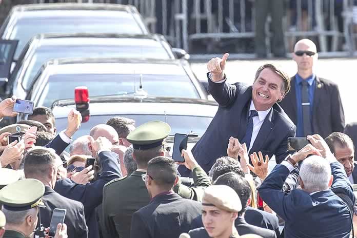 206IN-Brasil. Bolsonaro afirmó que “no hay corrupción en el Gobierno”, y cerró la operación Lava Jato