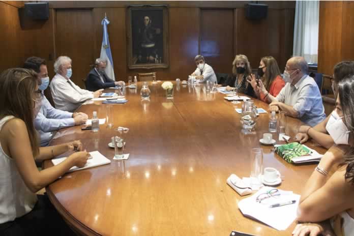 379P-Sputnik V, G. González García, reitera que las vacunas llegarán antes de fin de mes, más incertidumbres que certezas