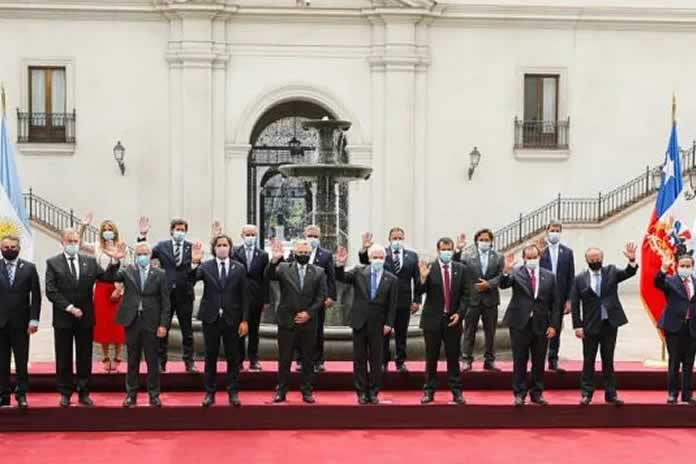 71PR- Cuaderno de opiniones El presidente Fernández estuvo en Chile sin presencia mendocina