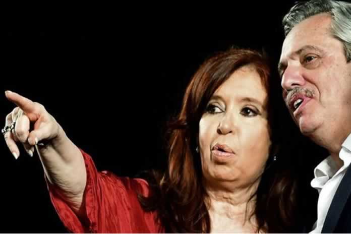 444 P- Aristóteles dijo “La única verdad es la realidad”. En Argentina el presidente obedece a la vicepresidente